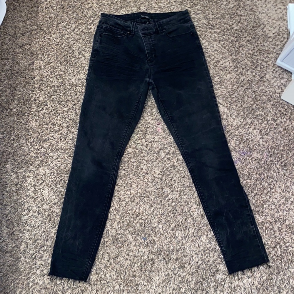 Black Skinny jeans